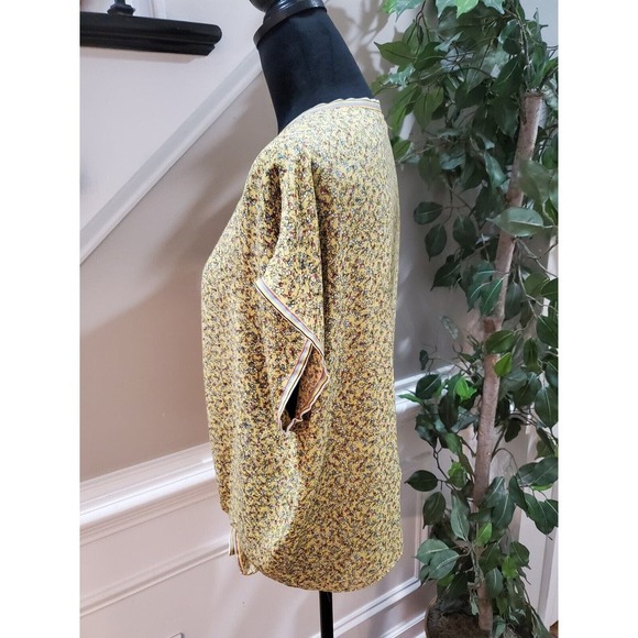 Max Studio Women's Yellow Floral 100% Polyester V-Neck Short Sleeve Top Blouse L - Picture 6 of 13
